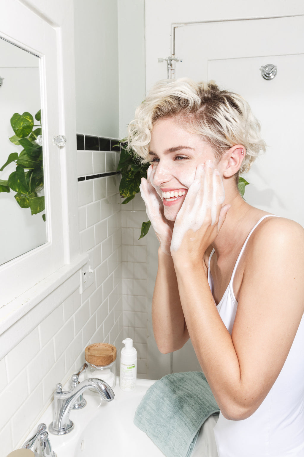 Detox Clarifying Facial Wash